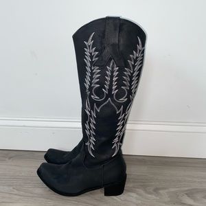 Women’s Cowboy / Cowgirl boots